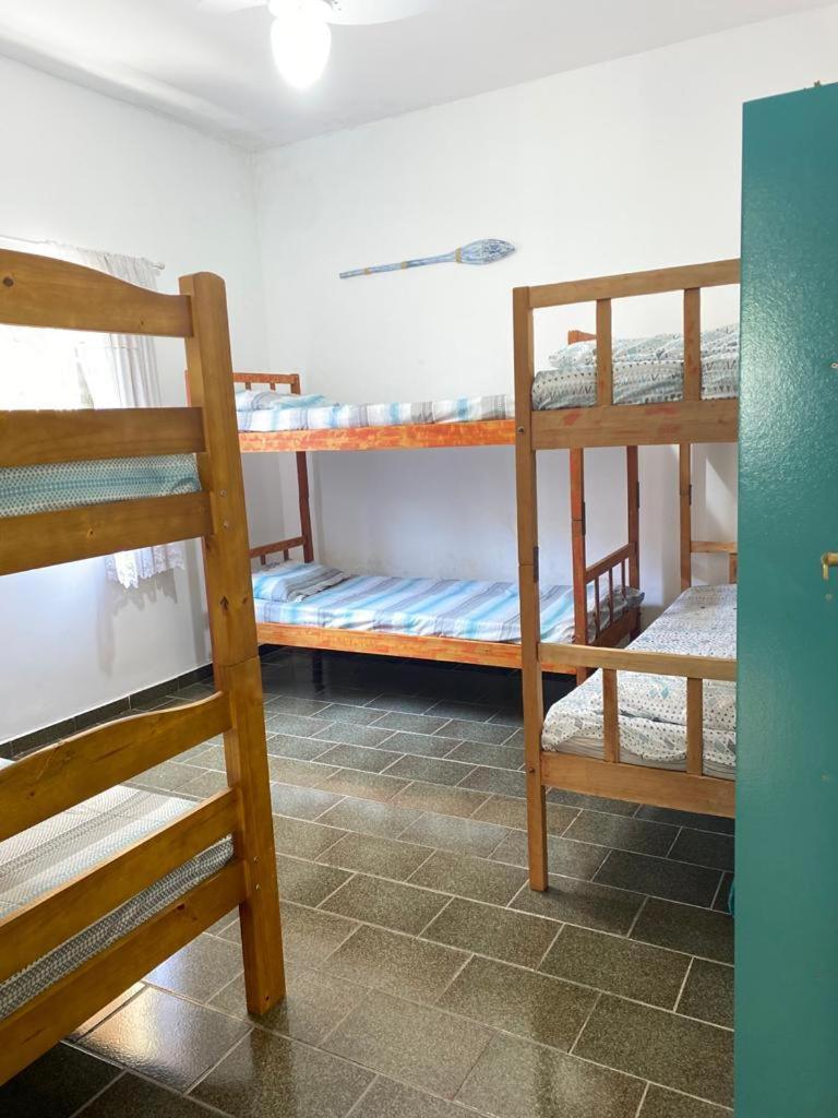 Casa Perto Da Praia Com Churras, Garagem E Wi-fi Casa de férias