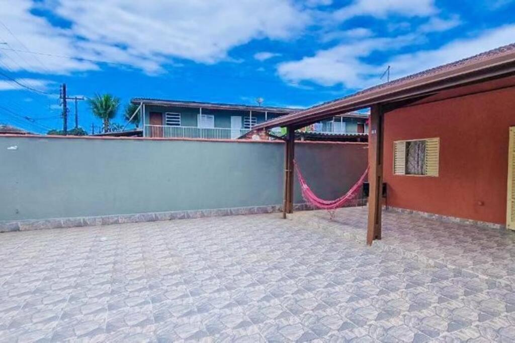Casa Perto Da Praia Com Churras, Garagem E Wi-fi *