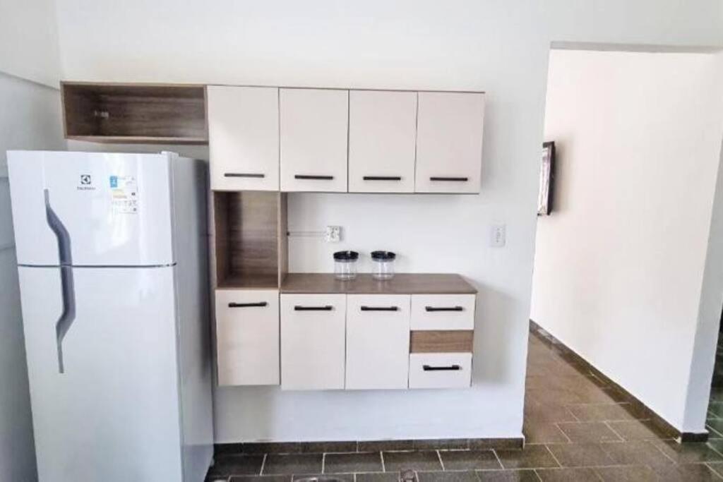 Casa de férias Casa Perto Da Praia Com Churras, Garagem E Wi-fi